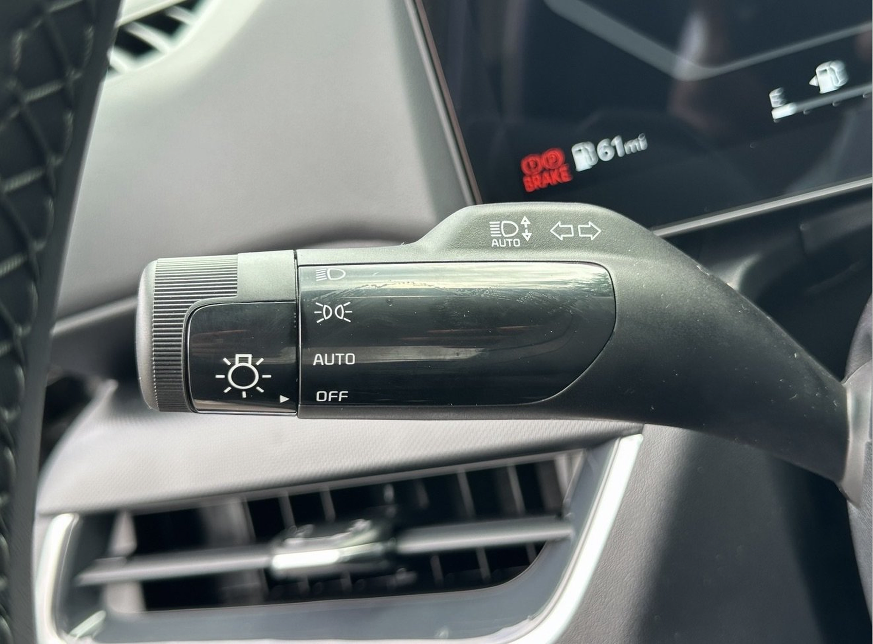 New 2026 Kia K4 EX FWD image 22