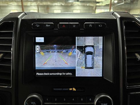 Used 2021 Ford Expedition Limited image 27