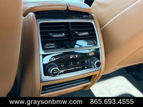 Used 2022 BMW 750i xDrive w/ M Sport Package AWD/4WD image 17