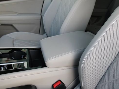 New 2026 Volkswagen Atlas SEL Premium R-Line image 18