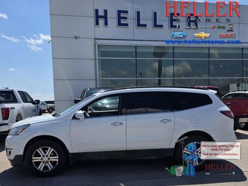 Used 2017 Chevrolet Traverse LT image 1