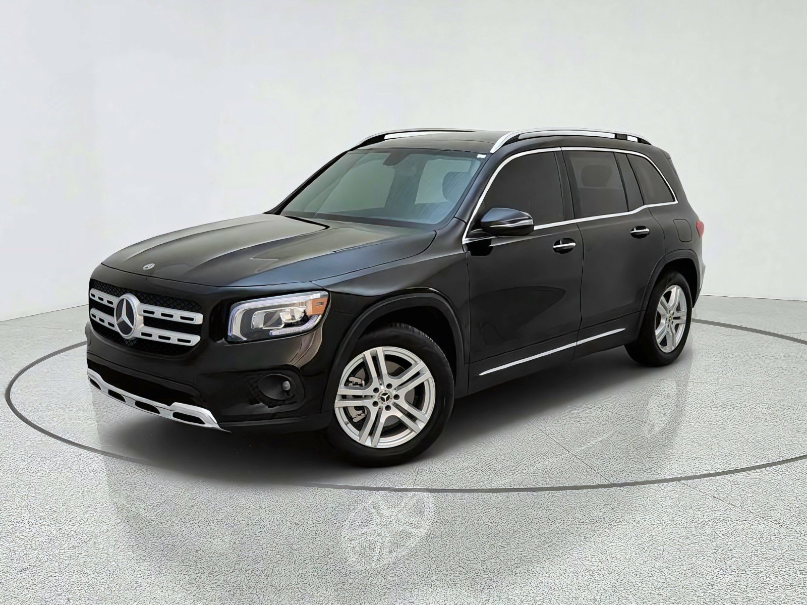 Used 2023 Mercedes-Benz GLB 250 image 1