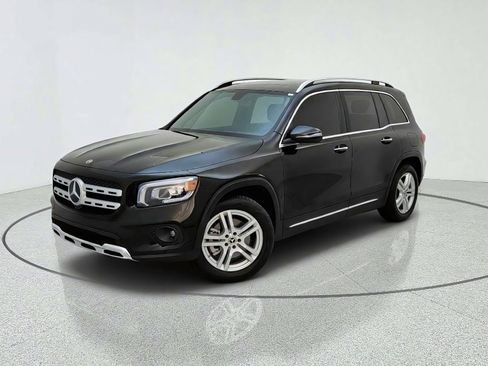 Used 2023 Mercedes-Benz GLB 250 image 1