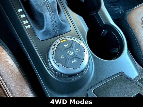 Used 2023 Ford Bronco Outer Banks w/ Sasquatch Package AWD/4WD image 14