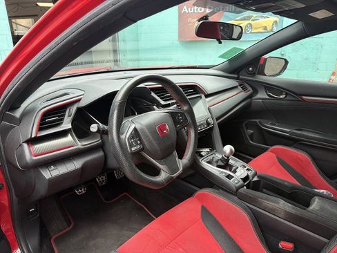 Used 2019 Honda Civic Type R image 5