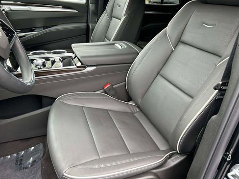 New 2026 Cadillac Escalade Luxury w/ Touring Package image 23