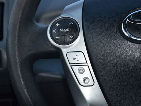 Used 2013 Toyota Prius V Three image 31