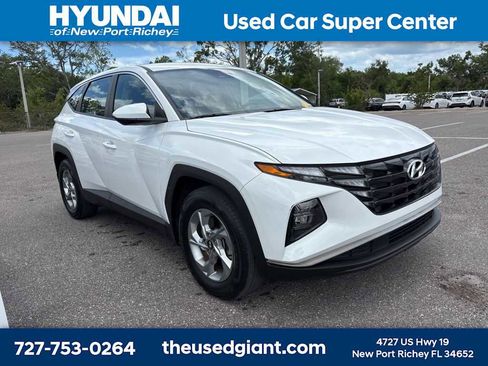 Used 2023 Hyundai Tucson SE image 4