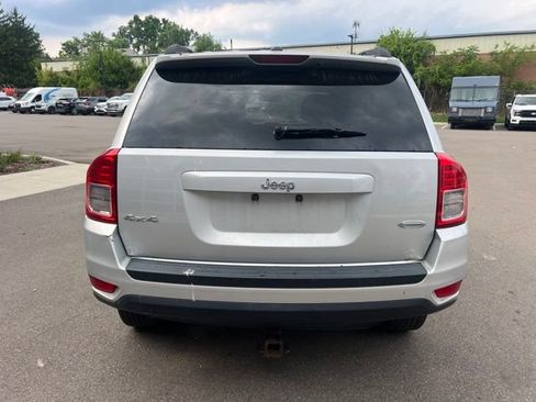Used 2011 Jeep Compass Latitude AWD/4WD image 21