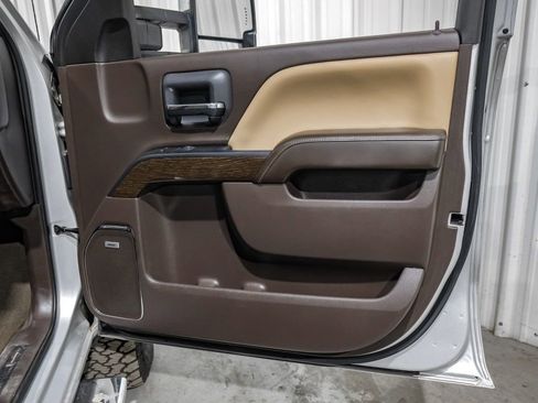 Used 2017 GMC Sierra 2500 Denali w/ Duramax Plus Package image 42