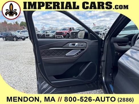 New 2026 Ford Explorer Platinum image 13