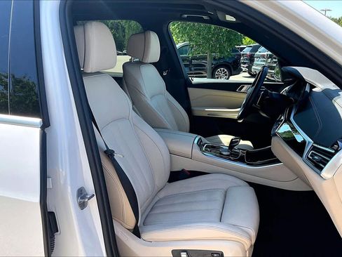 Used 2021 BMW X5 xDrive45e w/ Premium Package image 8