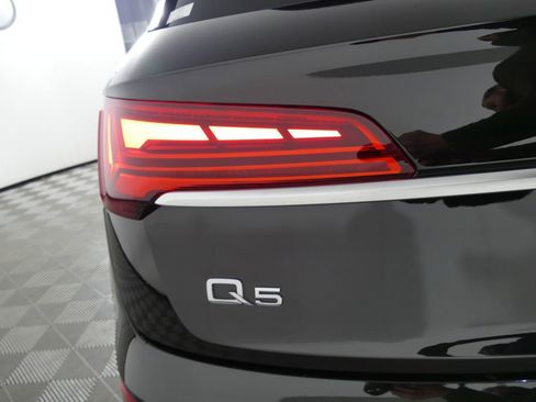 Used 2023 Audi Q5 2.0T Prestige w/ Prestige Package image 2