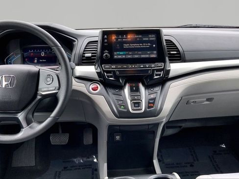 Used 2018 Honda Odyssey EX image 9