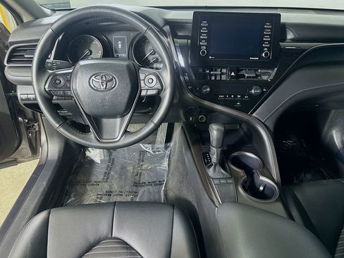 Used 2024 Toyota Camry SE image 17