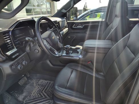 Used 2023 Chevrolet Silverado 1500 LTZ w/ Technology Package AWD/4WD image 12