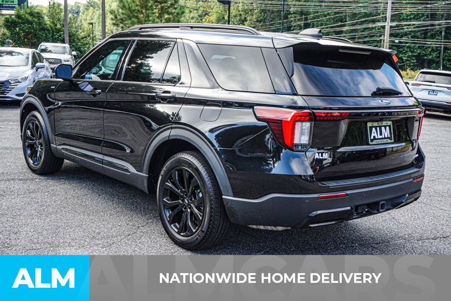 Used 2025 Ford Explorer ST-Line AWD/4WD image 4