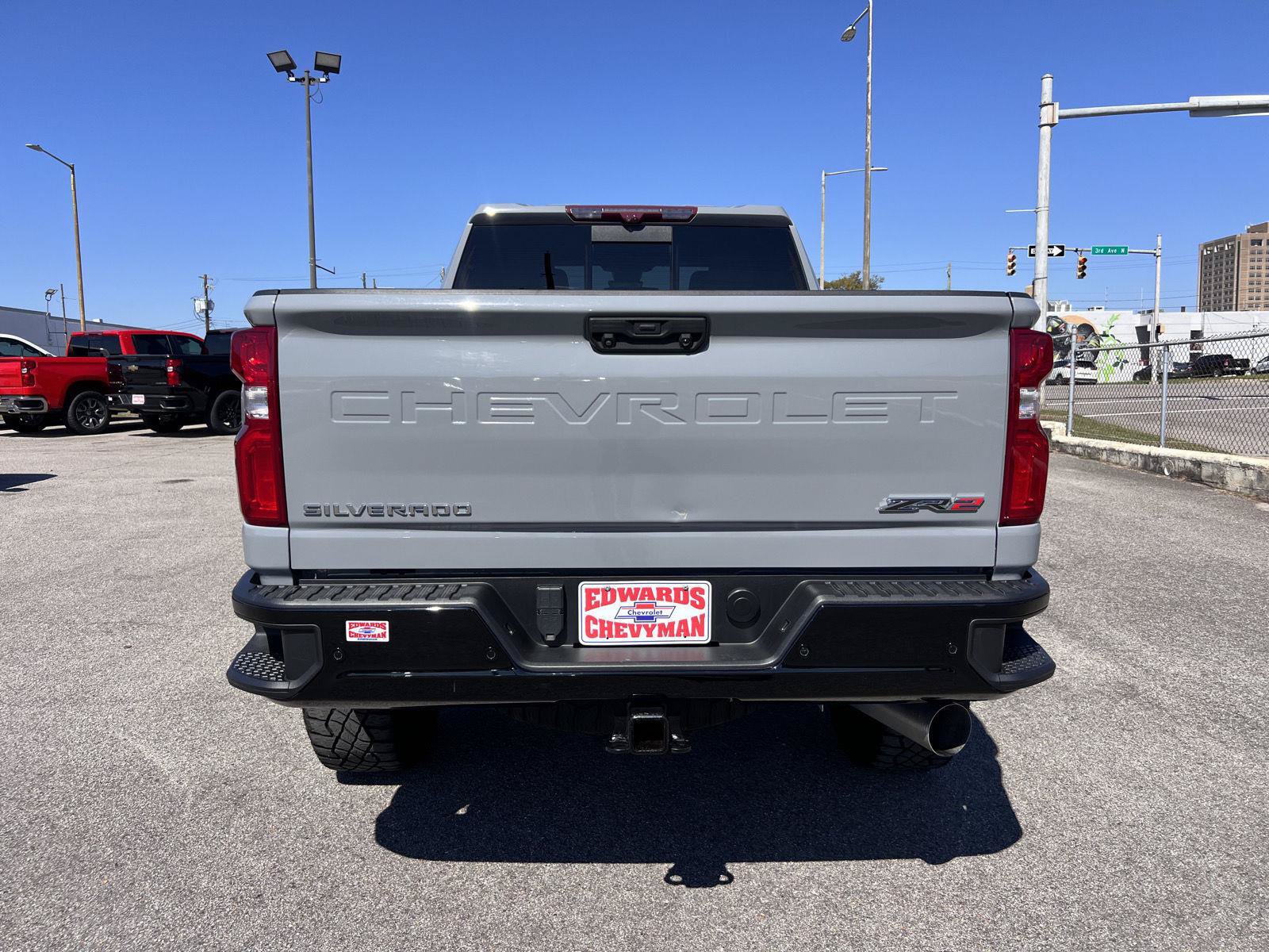 Used 2024 Chevrolet Silverado 2500 ZR2 w/ Technology Package AWD/4WD image 6