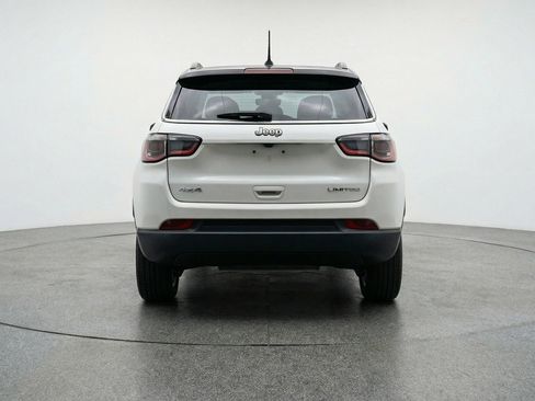 Used 2025 Jeep Compass Limited image 7