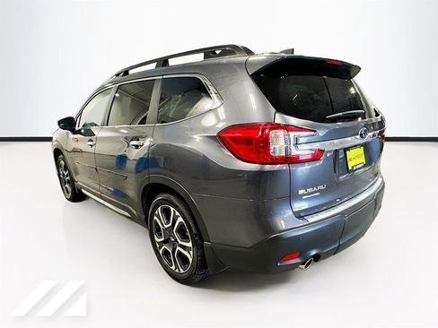 Used 2025 Subaru Ascent Touring AWD/4WD image 7