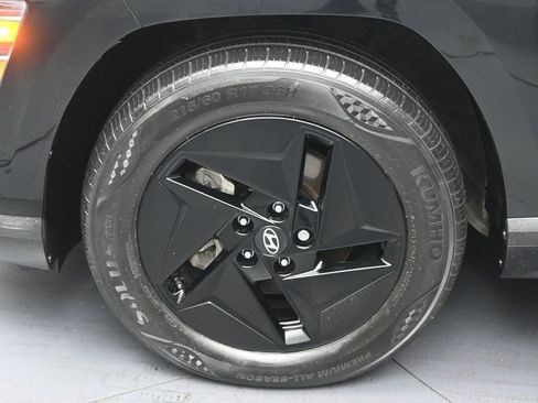 Used 2024 Hyundai Kona SEL FWD image 37