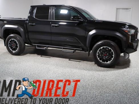 Used 2024 Toyota Tacoma TRD Off-Road AWD/4WD image 6