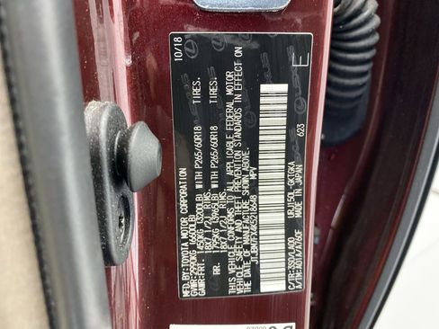 Used 2019 Lexus GX 460 Premium w/ Premium Package image 21