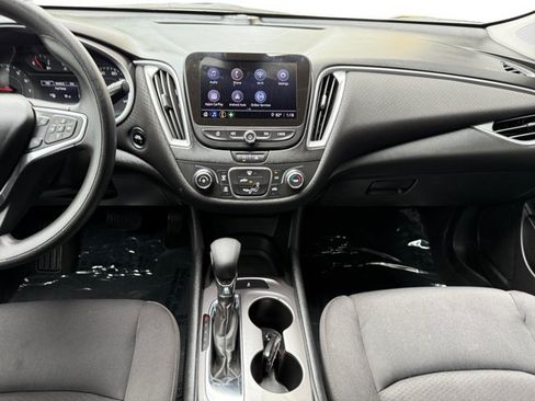 Used 2022 Chevrolet Malibu LS FWD image 15