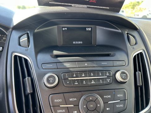 Used 2015 Ford Focus SE w/ Equipment Group 201A FWD image 17