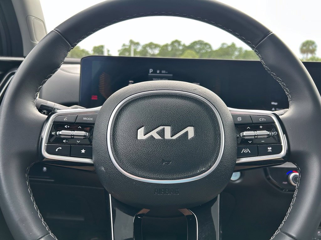 Used 2024 Kia Sorento S w/ Panoramic Sunroof Package FWD image 23