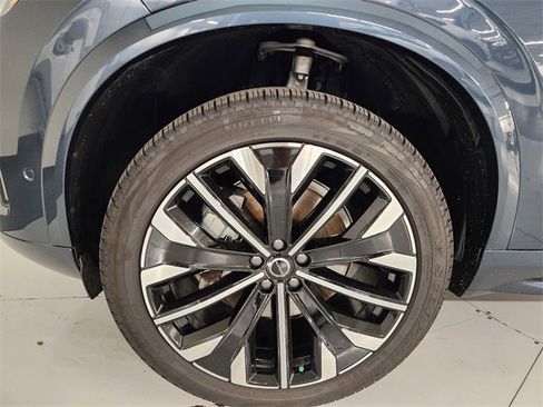 Used 2025 Volvo XC90 B5 Plus image 8
