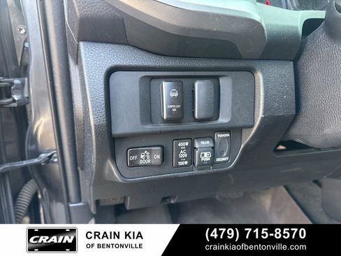 Used 2017 Toyota Tacoma Limited w/ Tow Package image 20