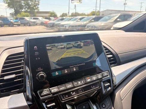 Used 2023 Honda Odyssey Sport image 17