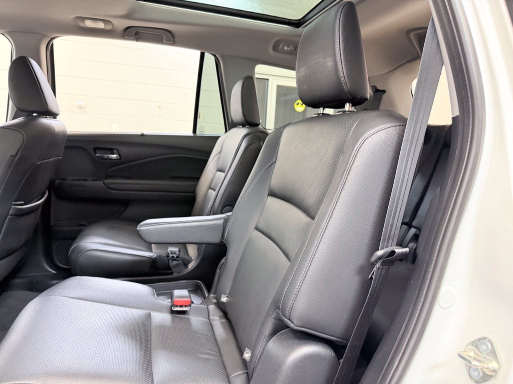 Used 2020 Honda Pilot Elite image 24