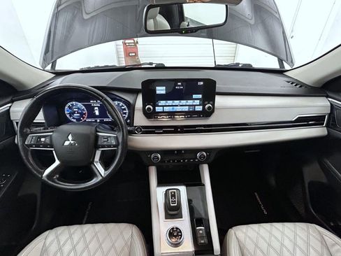 Used 2022 Mitsubishi Outlander SEL image 13