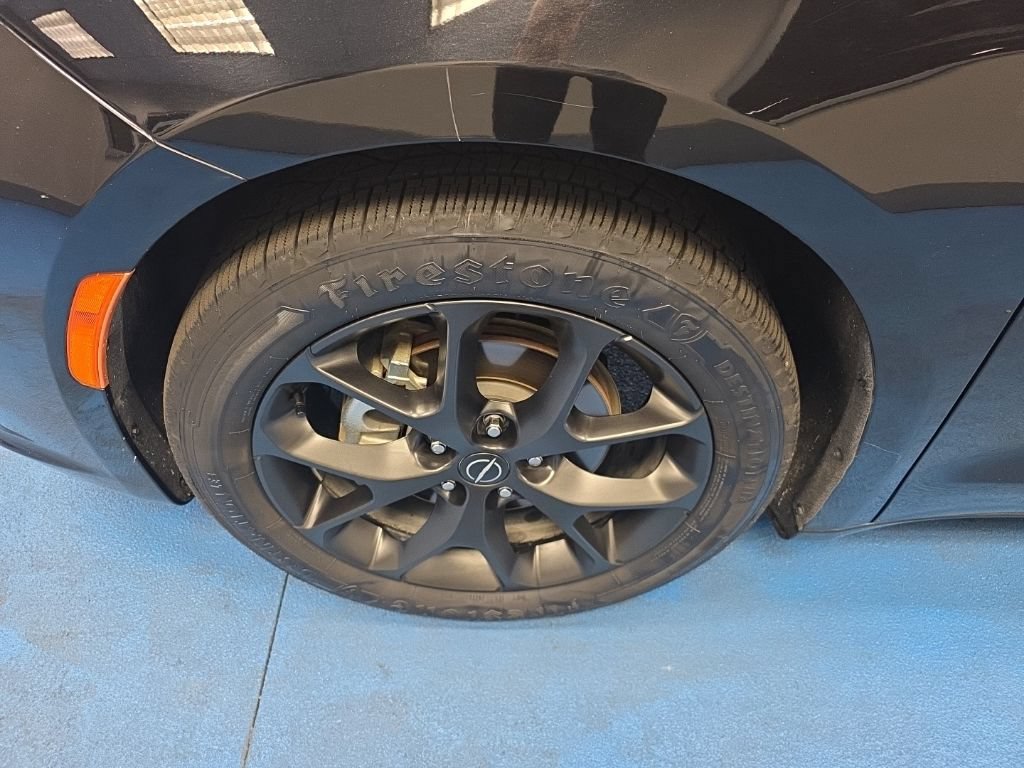 Used 2025 Chrysler Pacifica Limited FWD image 18