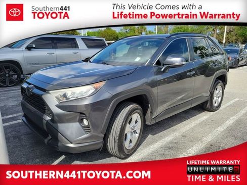 Used 2021 Toyota RAV4 XLE w/ Convenience Package image 1