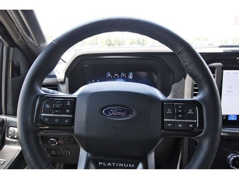 Certified 2025 Ford F150 Platinum w/ Equipment Group 702A High AWD/4WD image 16