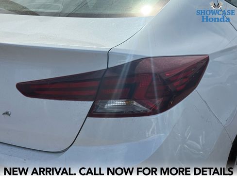 Used 2019 Hyundai Elantra SE image 10