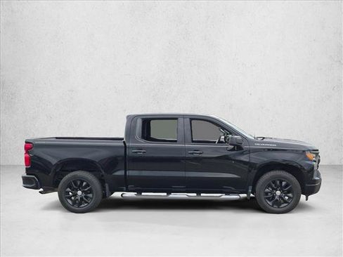 Used 2022 Chevrolet Silverado 1500 Custom RWD image 4