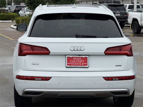 Used 2020 Audi Q5 Prestige w/ Prestige Package image 4