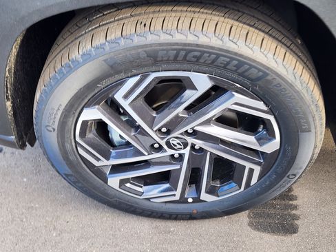 New 2026 Hyundai Tucson Limited AWD/4WD image 18