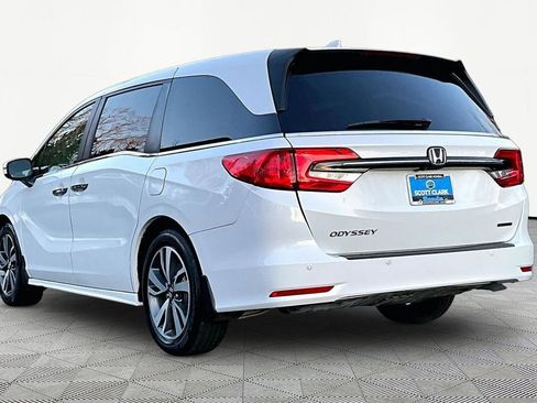 Used 2023 Honda Odyssey Touring image 5