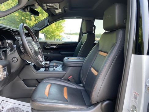 Used 2022 GMC Sierra 1500 AT4 w/ AT4 Premium Package AWD/4WD image 17