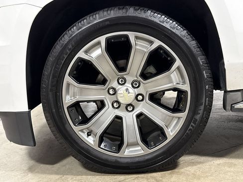 Used 2016 Chevrolet Tahoe LTZ AWD/4WD image 28