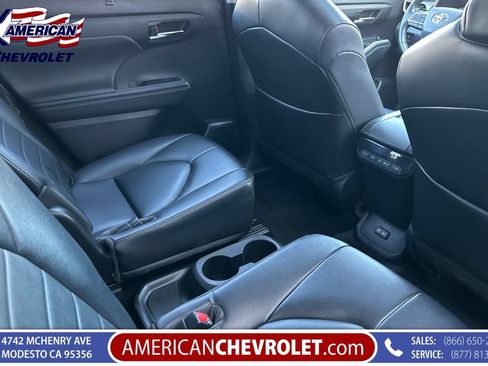 Used 2023 Toyota Highlander XLE FWD image 20