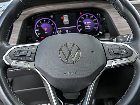 Used 2025 Volkswagen Atlas SEL Premium R-Line AWD/4WD image 22