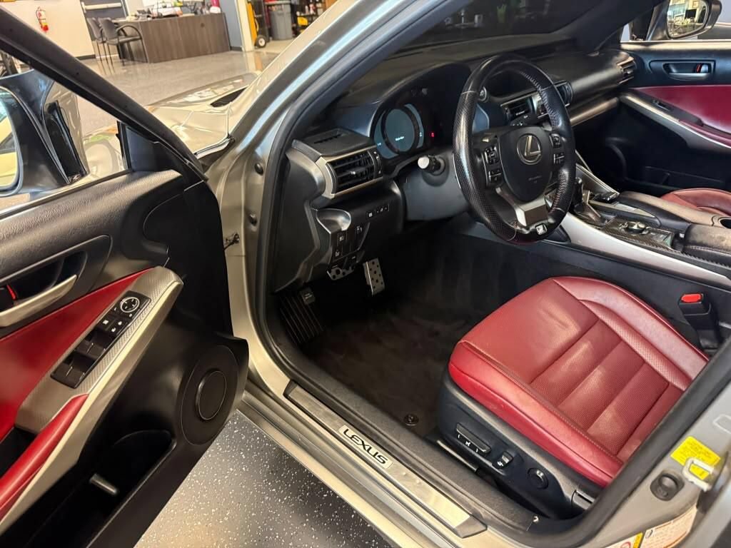 Used 2017 Lexus IS 200t F Sport w/ F Sport Package RWD image 9