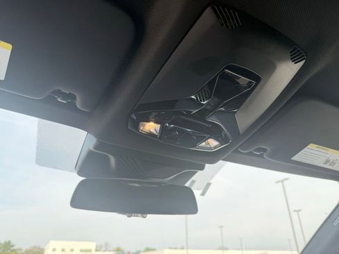 Used 2025 BMW X2 xDrive28i AWD/4WD image 22