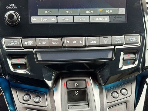 Used 2023 Honda Odyssey Elite image 12